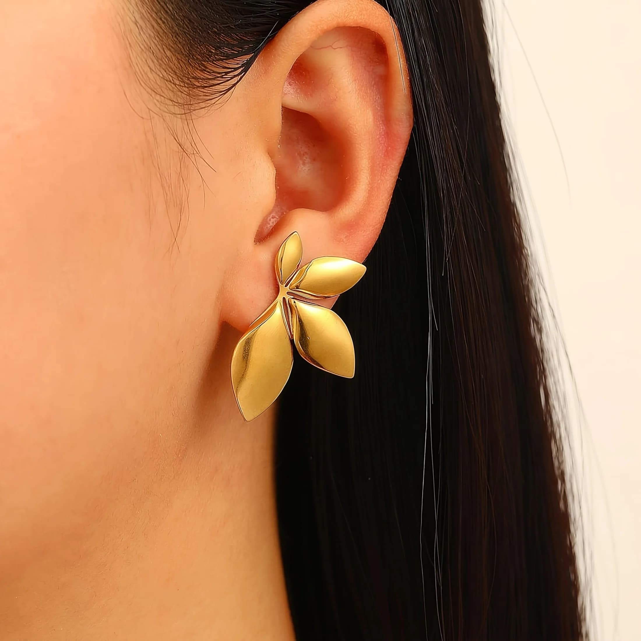 1 pair, elegant glossy gold-plated mosaic earrings - zinc alloy material, suitable for parties and Christmas gifts, ideal for women, suitable for all seasons, first choice for birthday gifts