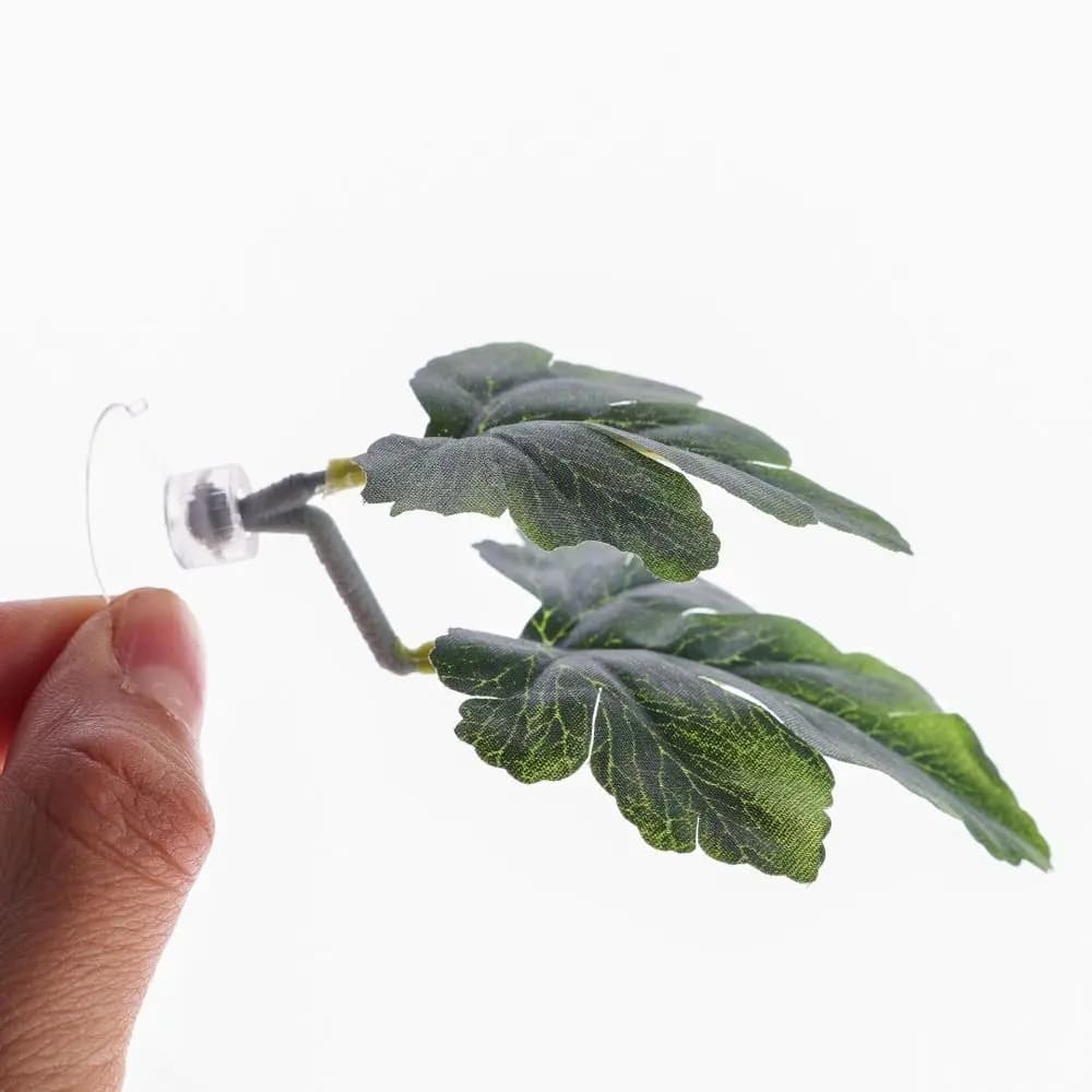 Aquarium Decor Plastic Betta Rest for Fish Simplified Sheet with Suction cups Artificial Plants Creative Fish Spawning Aquarius Sheet