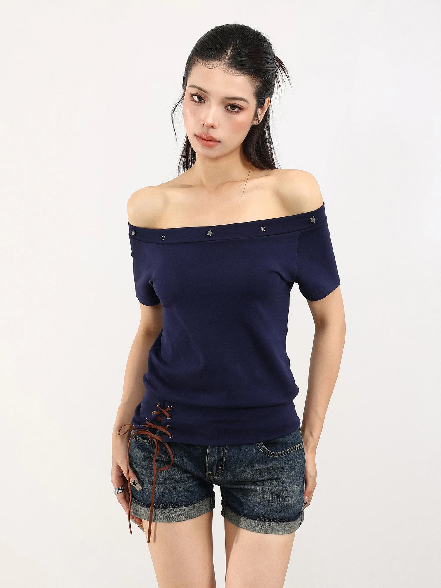 Spicy Girl Shoulder Bared Short Sleeve T Shirt Women Summer Design Sense Rivet Belted Slimming Bared Shoulder Short Top