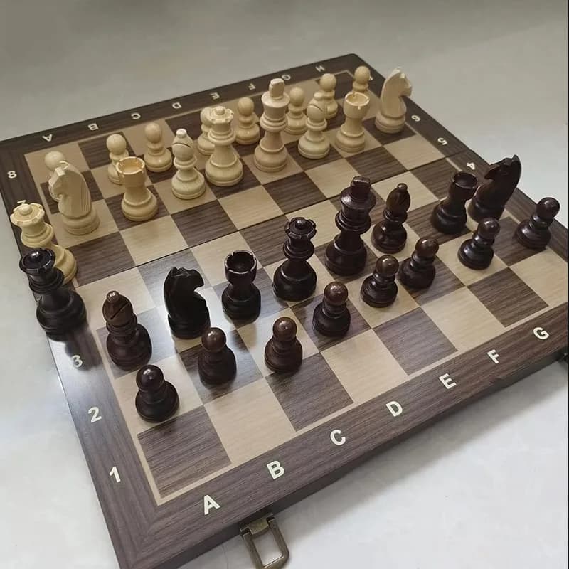 Set di scacchi in legno con magnetismo da 34 pezzi 38 * 38 cm