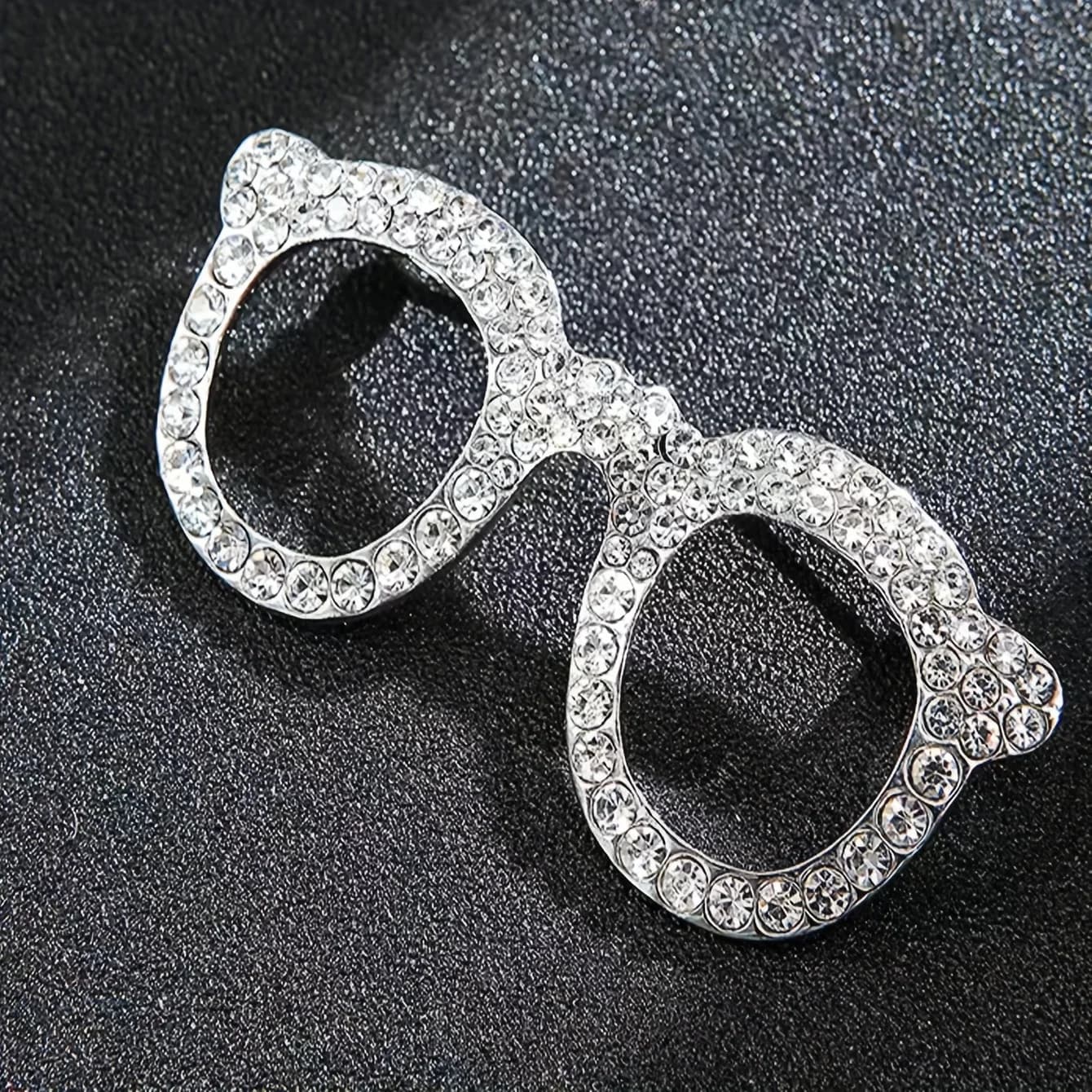1 piece of silver hollowed-out rhinestone-embellished men's glasses brooch