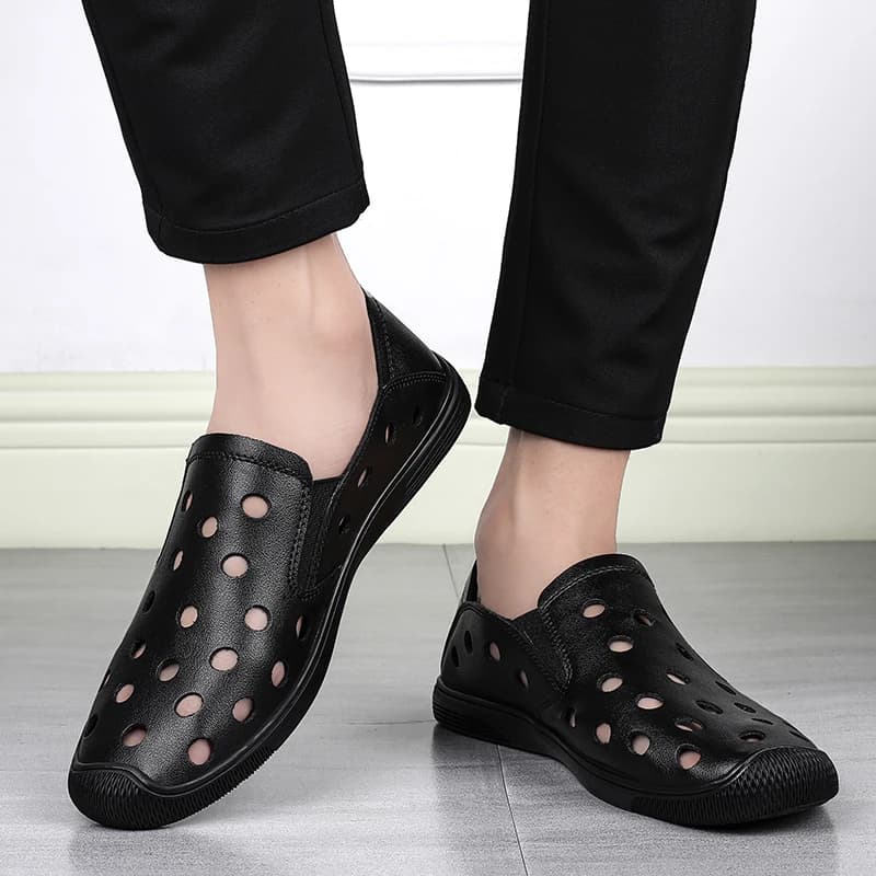 2023 Summer Hollow scarpe firmate in vera pelle sandali Casual da uomo mocassini da lavoro con foro traspirante scarpe da uomo per ufficio pantofole