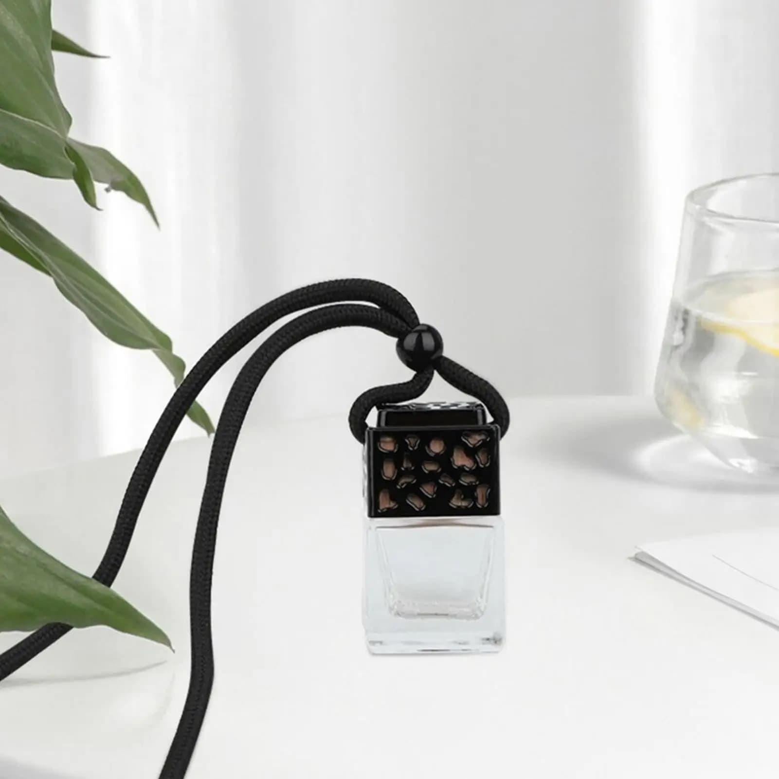 Flaconi Vuoti per Diffusore Auto da 8ml, Decorazione Profumata Appendibile, Bottiglie Diffusore Auto Appendibili per Fragranze, Interni Auto, Specchietto Retrovisore