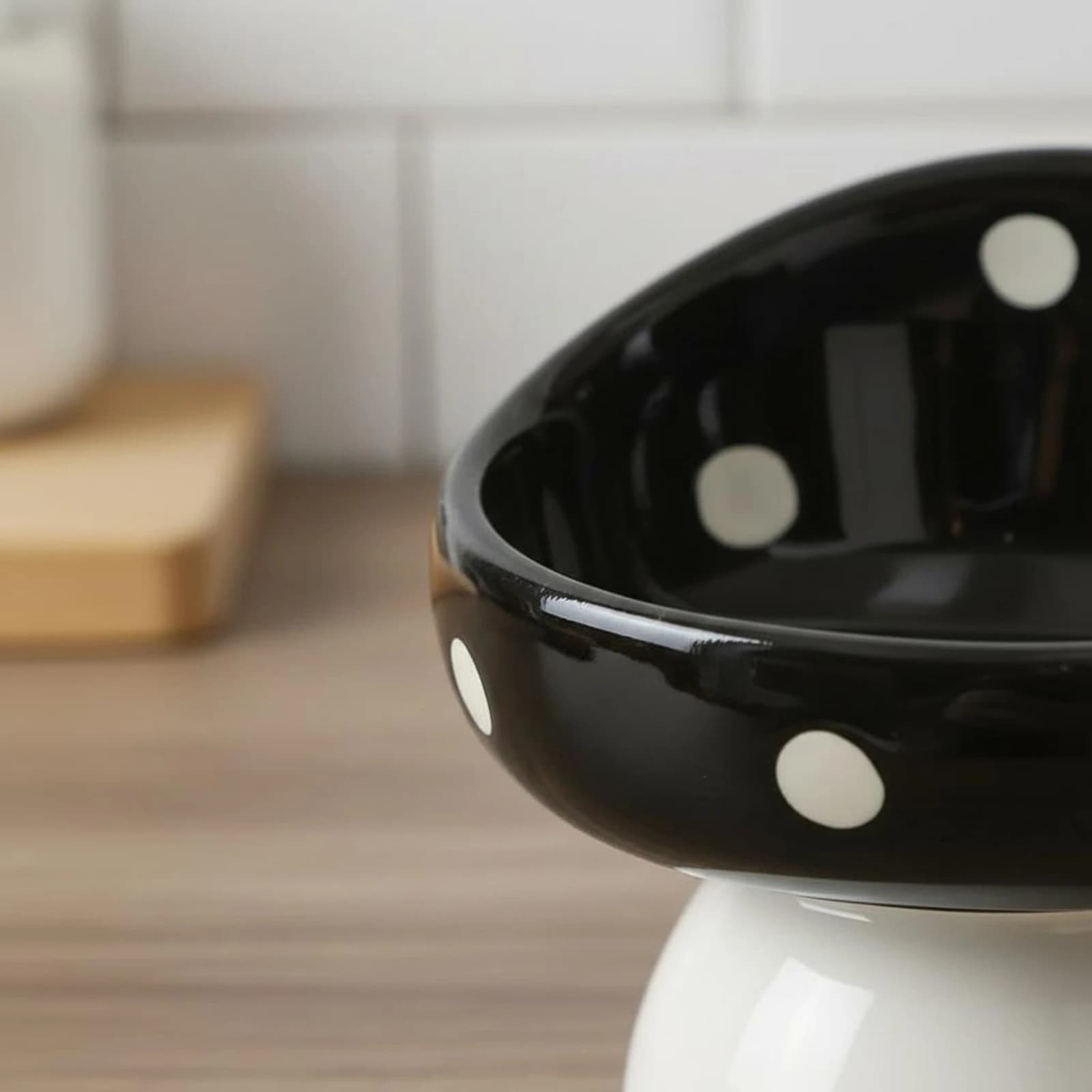 Raised Ceramic Cat Bowl Lead & Safe Material Clear Raised Ceramic Pet Dish Tilted Pet Food Bowl Non-Slip Base
