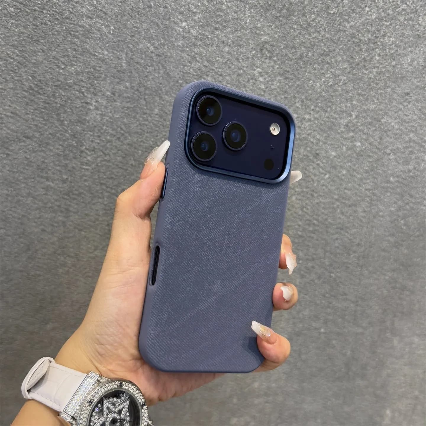 Magnetic Flannel Phone Cases for iPhone 18 17 16 Pro Max Wireless Charging Cover For Magsafe Shell Matte Microfiber Cloth Capas