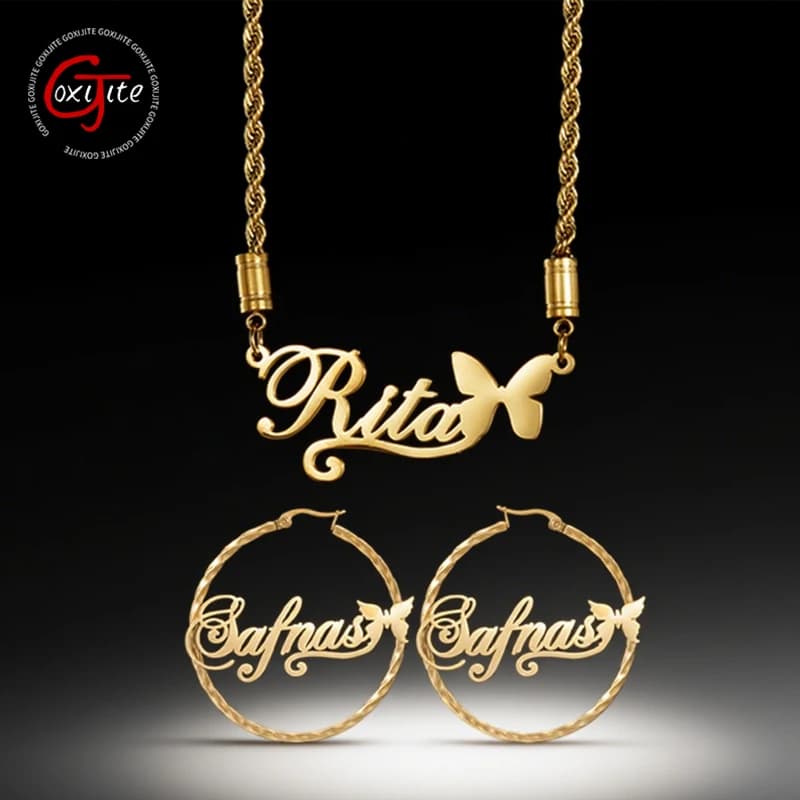 Goxijite Set di gioielli con collana a farfalla con nome personalizzato per donne e ragazze, orecchini a cerchio con nomi personalizzati in acciaio inossidabile
