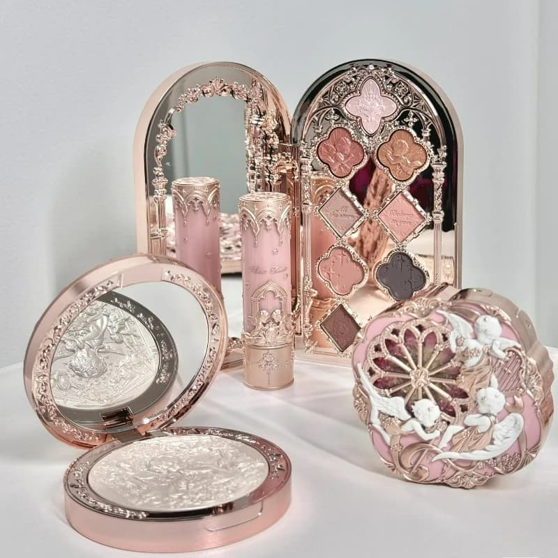 Flower Knows Serie Little Angel: Blush in Rilievo, Illuminante Opaco e Shimmer per Viso e Corpo, Trucco Luminoso