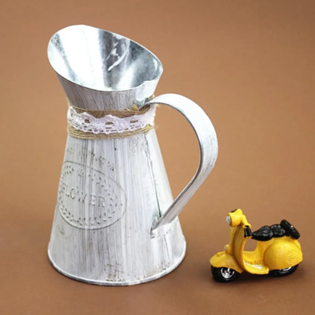 Brocca Vintage in Ferro Stile Shabby Chic, Vaso per Fiori per Arredamento Casa, Espositore per Piante Artificiali, Brocche Shabby Chic