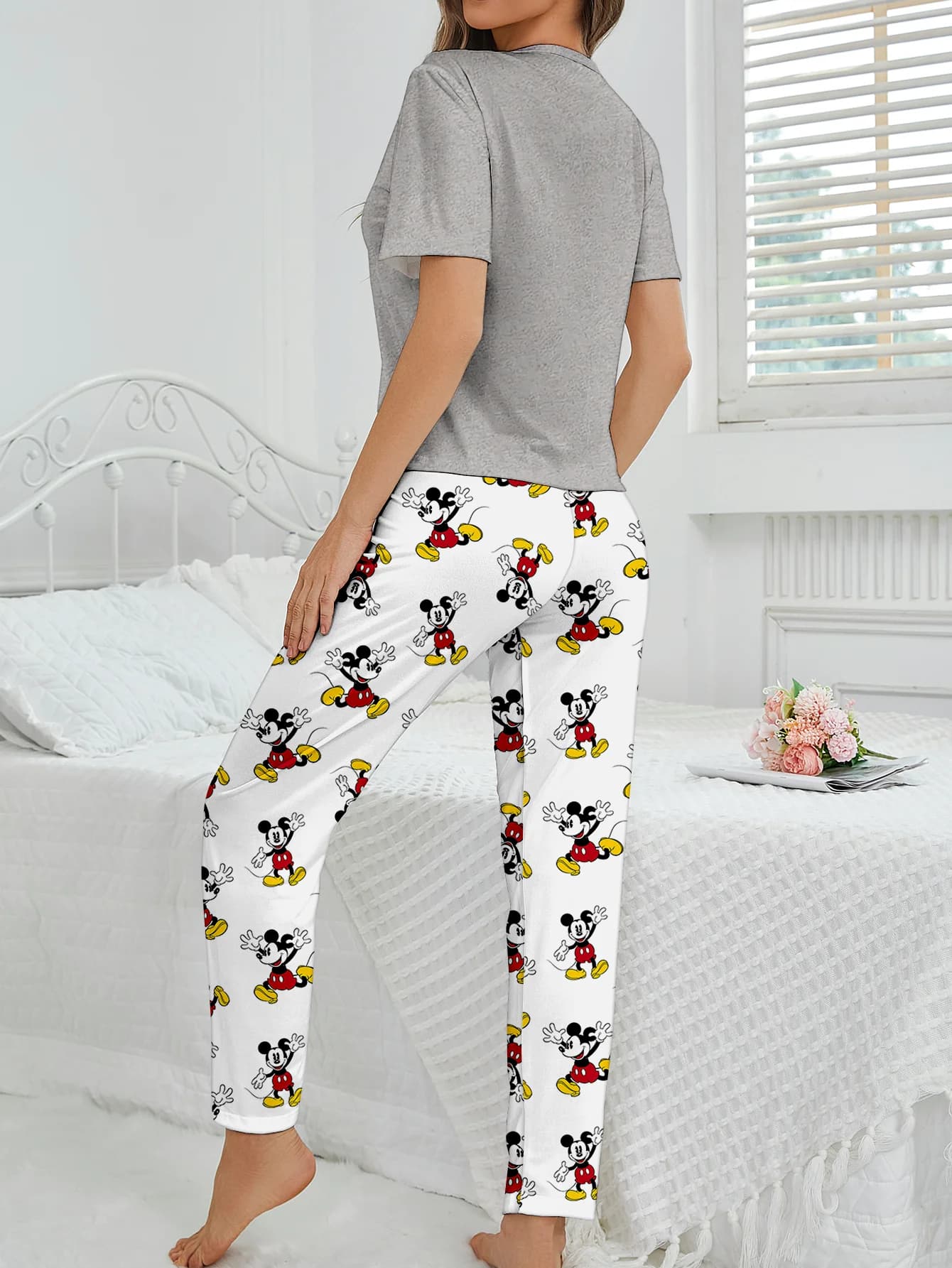 Women's 2-piece Disney Mickey Cute Cartoon Pattern Short sleeved Top and Pants Nightwear Home Clothes