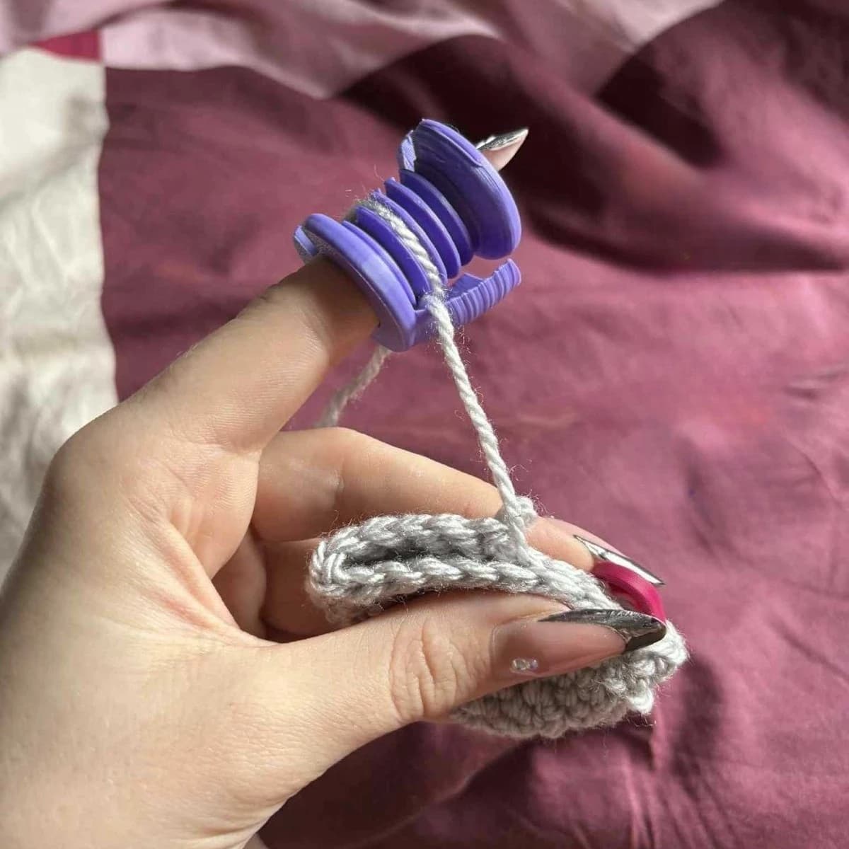 Protezione per le dita all'uncinetto, protezione per le dita per maglieria in filato di plastica per tessitura e uncinetto fatti a mano