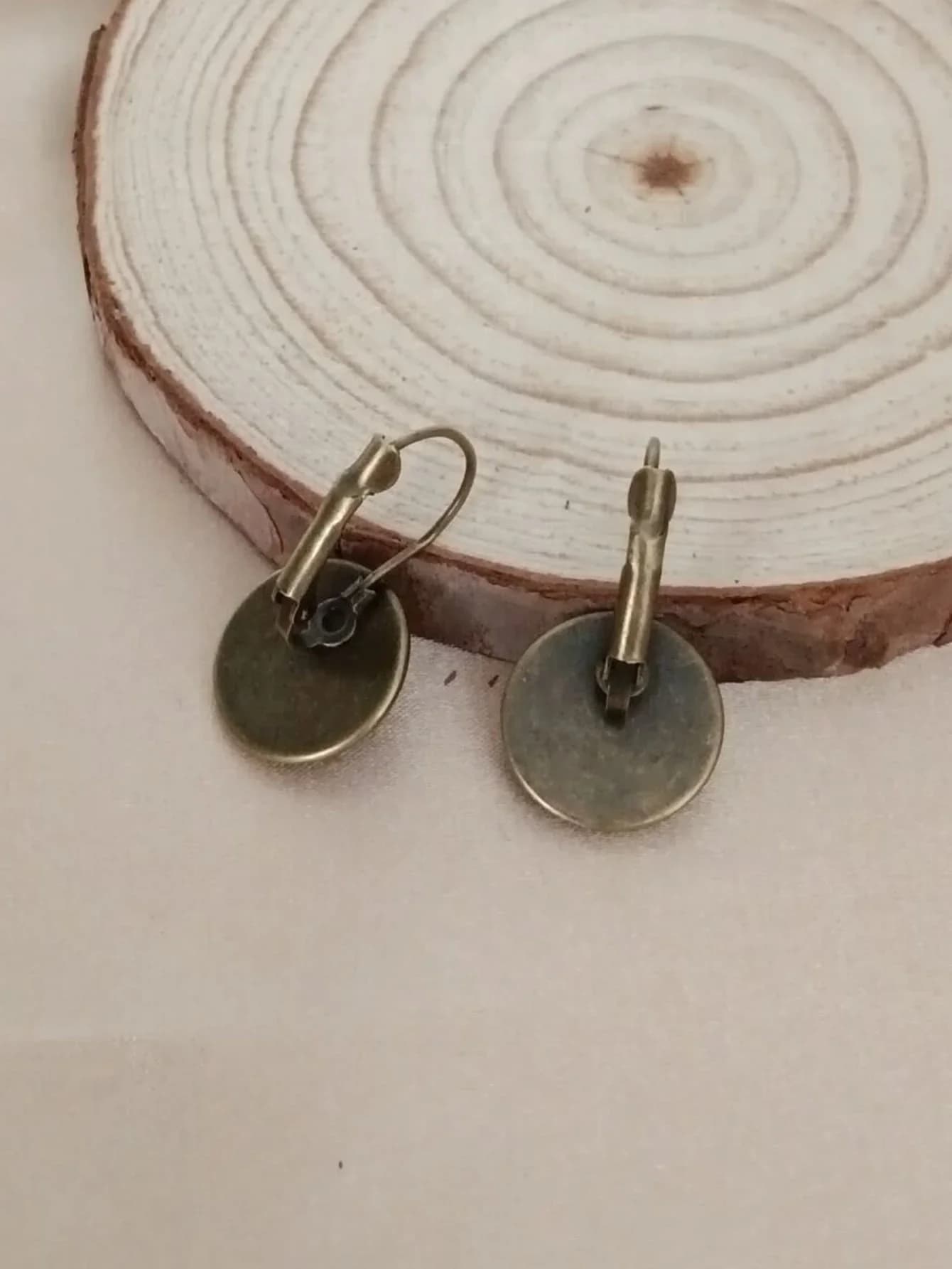 Orecchini Pendenti Rotondi in Ottone Anticato con Design Floreale per Regalo di San Valentino