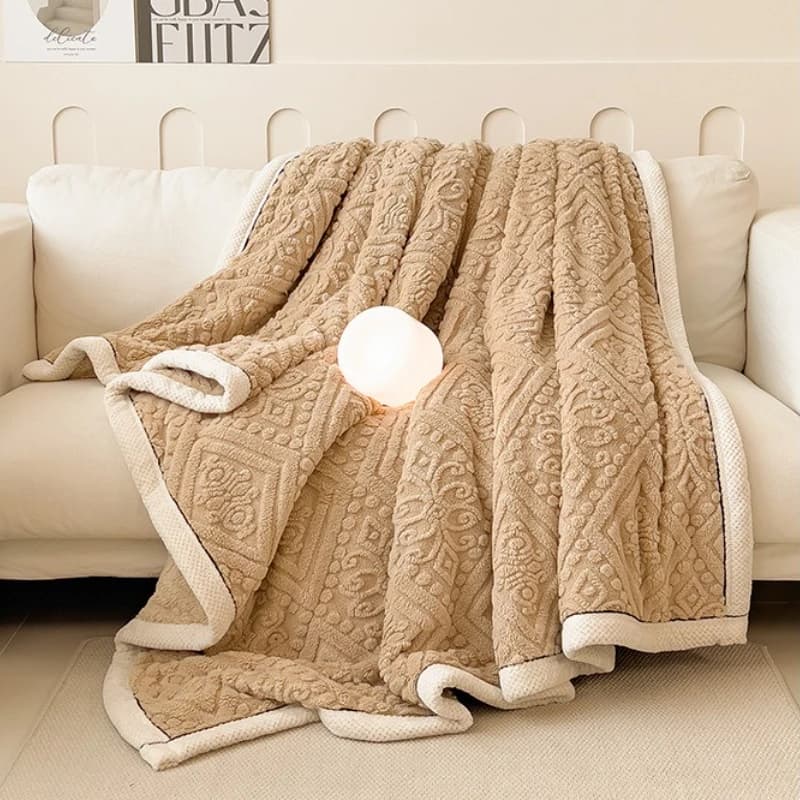 Coperta in velluto a doppio strato Addensare morbido pile Accogliente copridivano caldo Coperta per pisolino da ufficio Coperta per aria condizionata per quattro stagioni