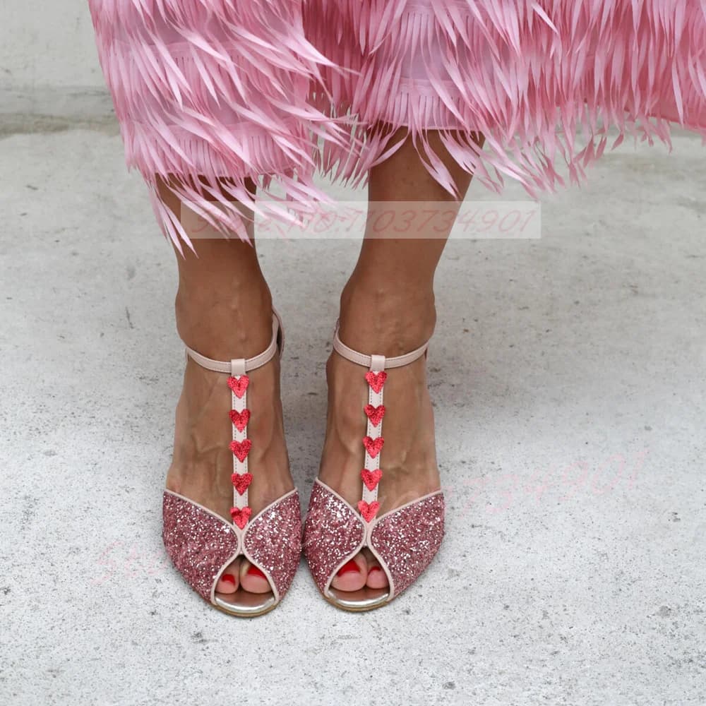Sandali con tacco a forma di cuore rosa glitterati da donna, con cinturino a T, punta aperta, tacco coperto, alla moda, per feste, con cinturino alla caviglia, lucidi