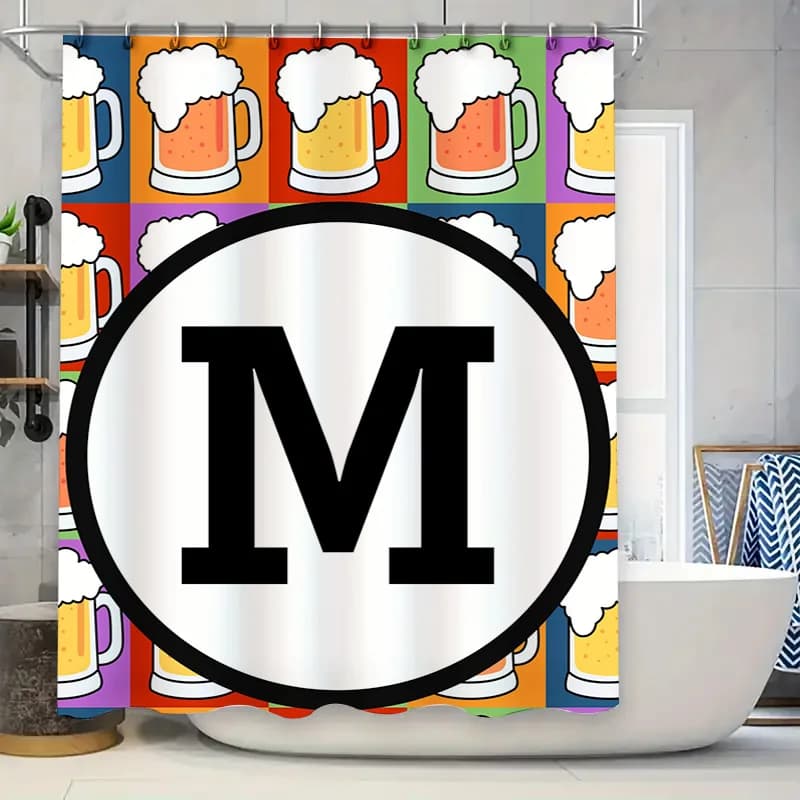 Tenda da doccia con motivo a tazza di birra M iniziale grande per l'arredamento del bagno, design pop art colorato, tessuto impermeabile, facile installazione