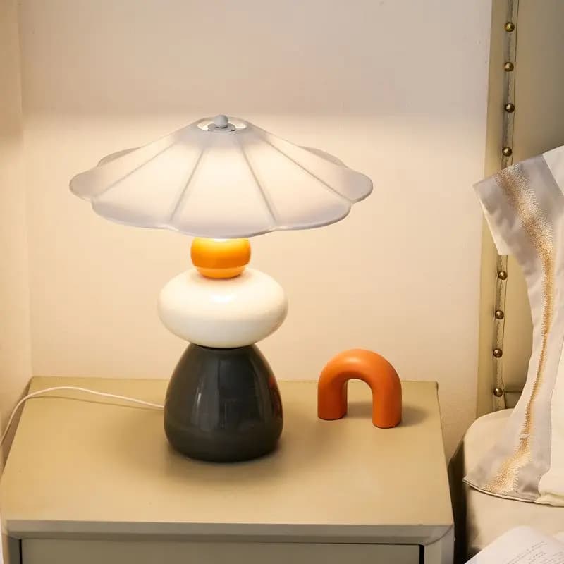 Lampada da comodino moderna ed elegante in ceramica di lusso per la camera da letto principale Studio Atmosfera elegante Illuminazione Decorazioni per la casa Decorazioni per la camera