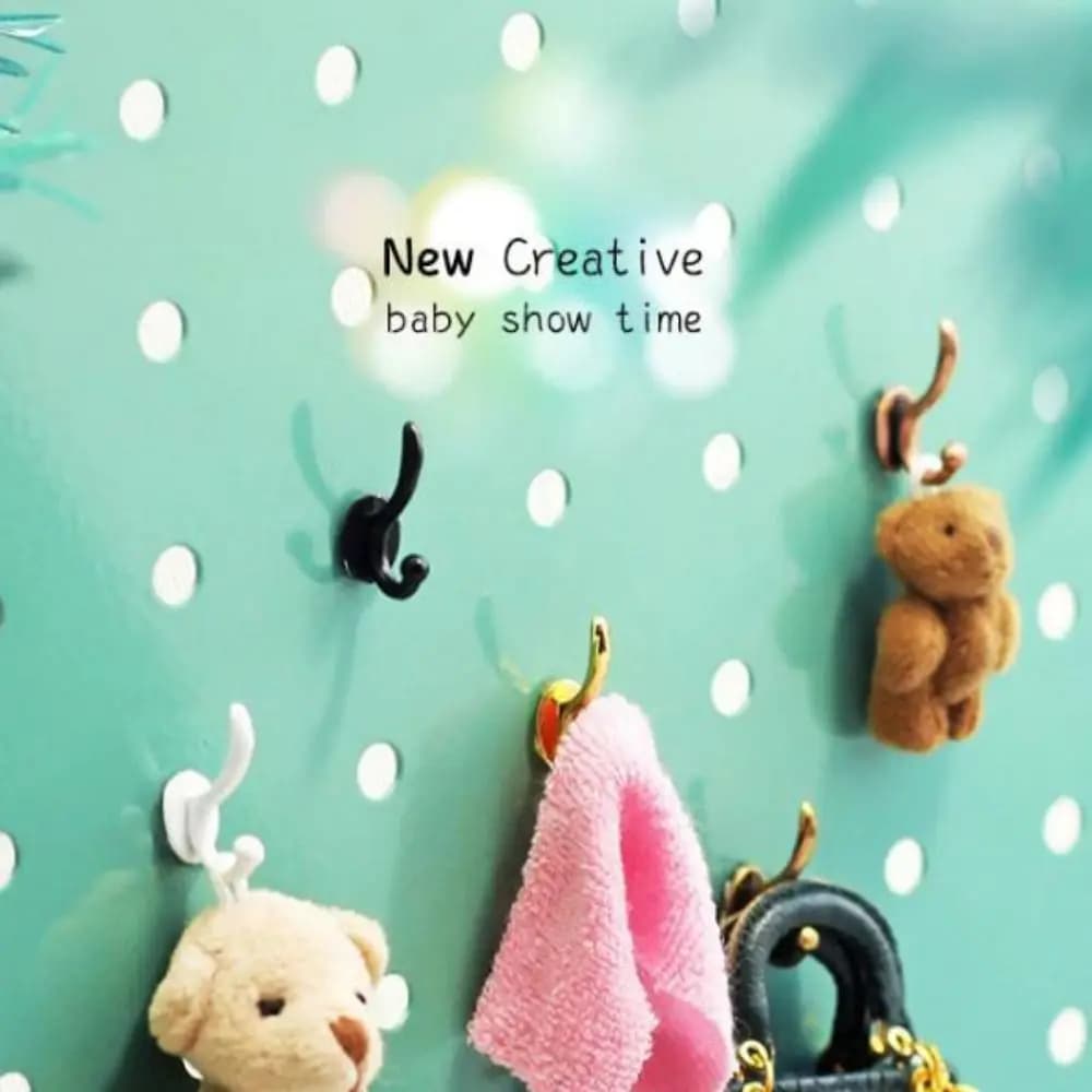 10 pcs Mini Doll House Metal Furniture Miniature Hook 1:12 14*14mm Dresses 4 Color Hangers Toy Model