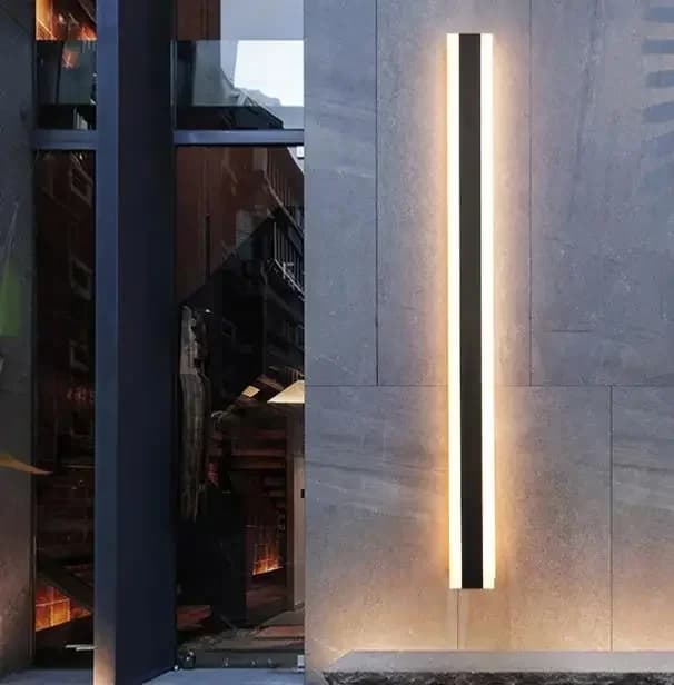 Lampada da parete moderna a LED a striscia lunga per esterni impermeabile IP65 Lampada da parete in alluminio per portico da giardino