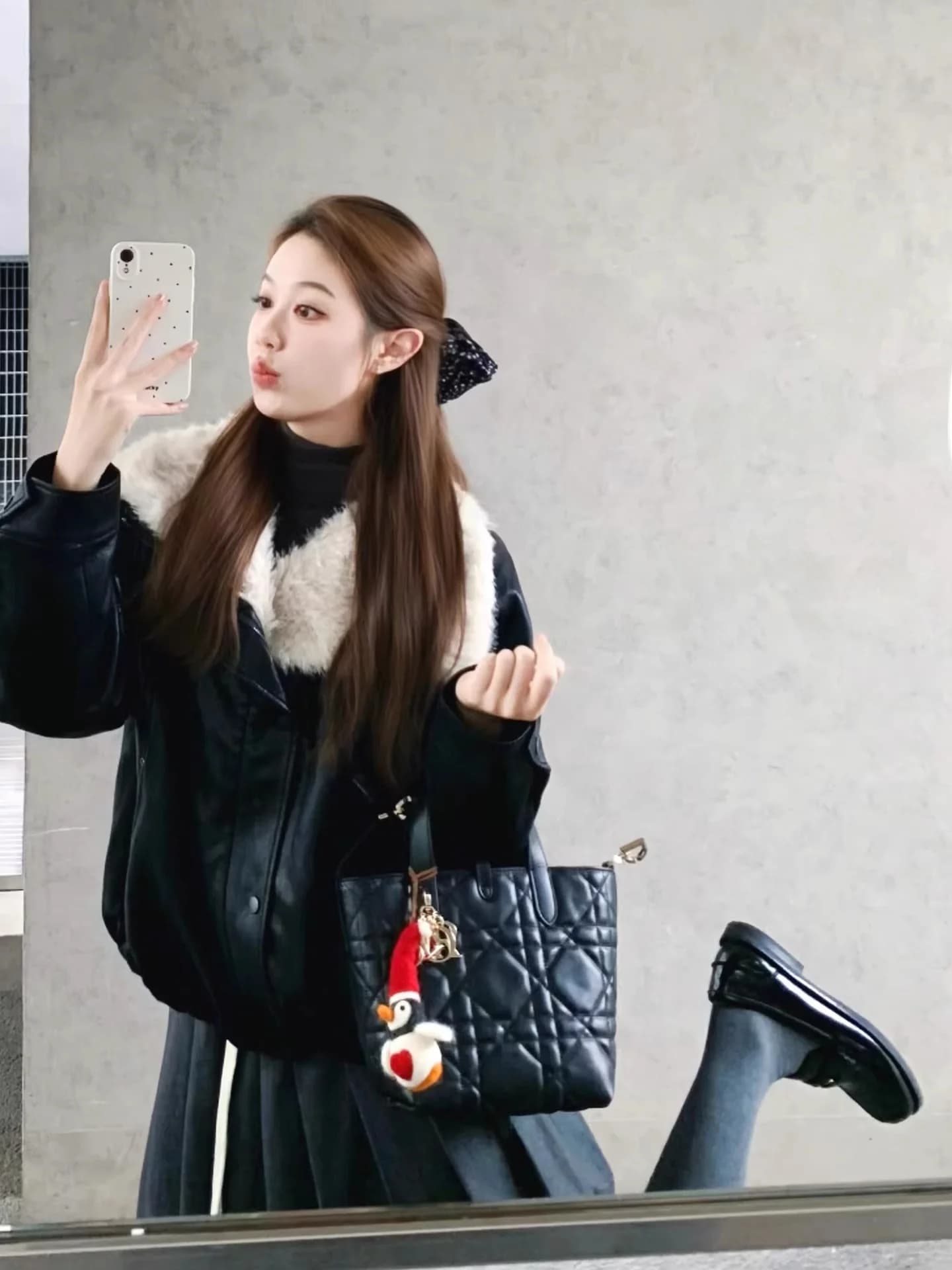 Black Lamb Fur Collar PU Leather Jacket Women's Winter Warm Short Coat Cotton Filled Integrated Leather And Fur Korean Style