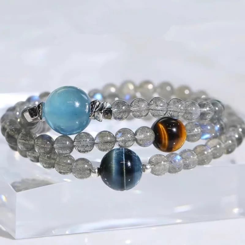 Donne della pietra di luna della Malesia, perline distanziatrici in pietra naturale di fascia alta, braccialetto labradorite a tre strati di luce blu