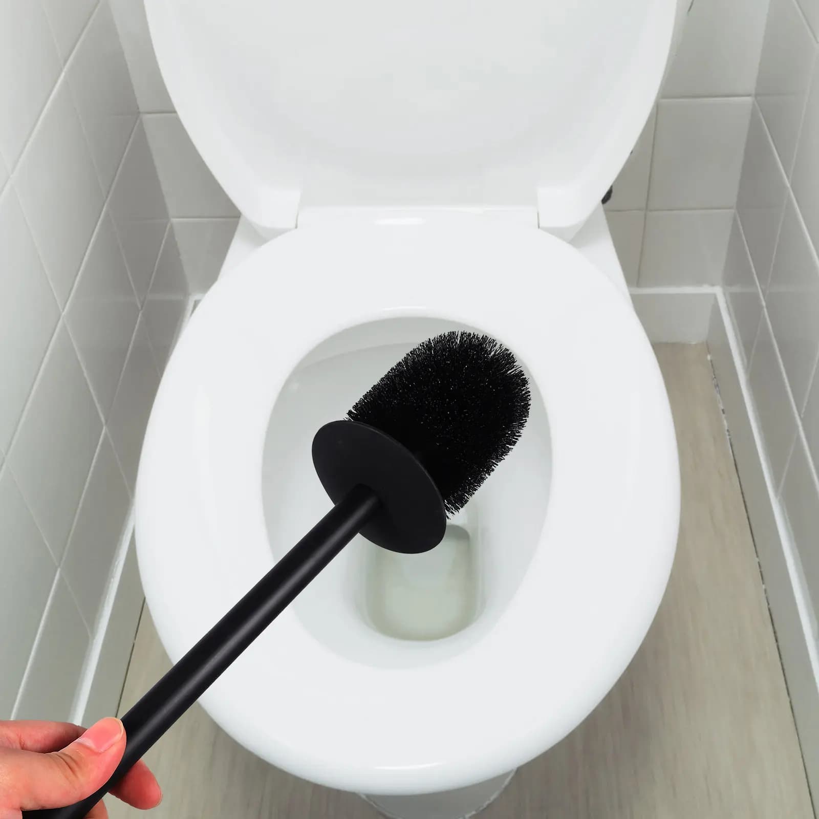 Set Spazzola e Portaspazzola per WC Nero, Strumento di Pulizia Bagno Resistente con Manico Ergonomico per Pulizia Profonda e Rimozione Macchie