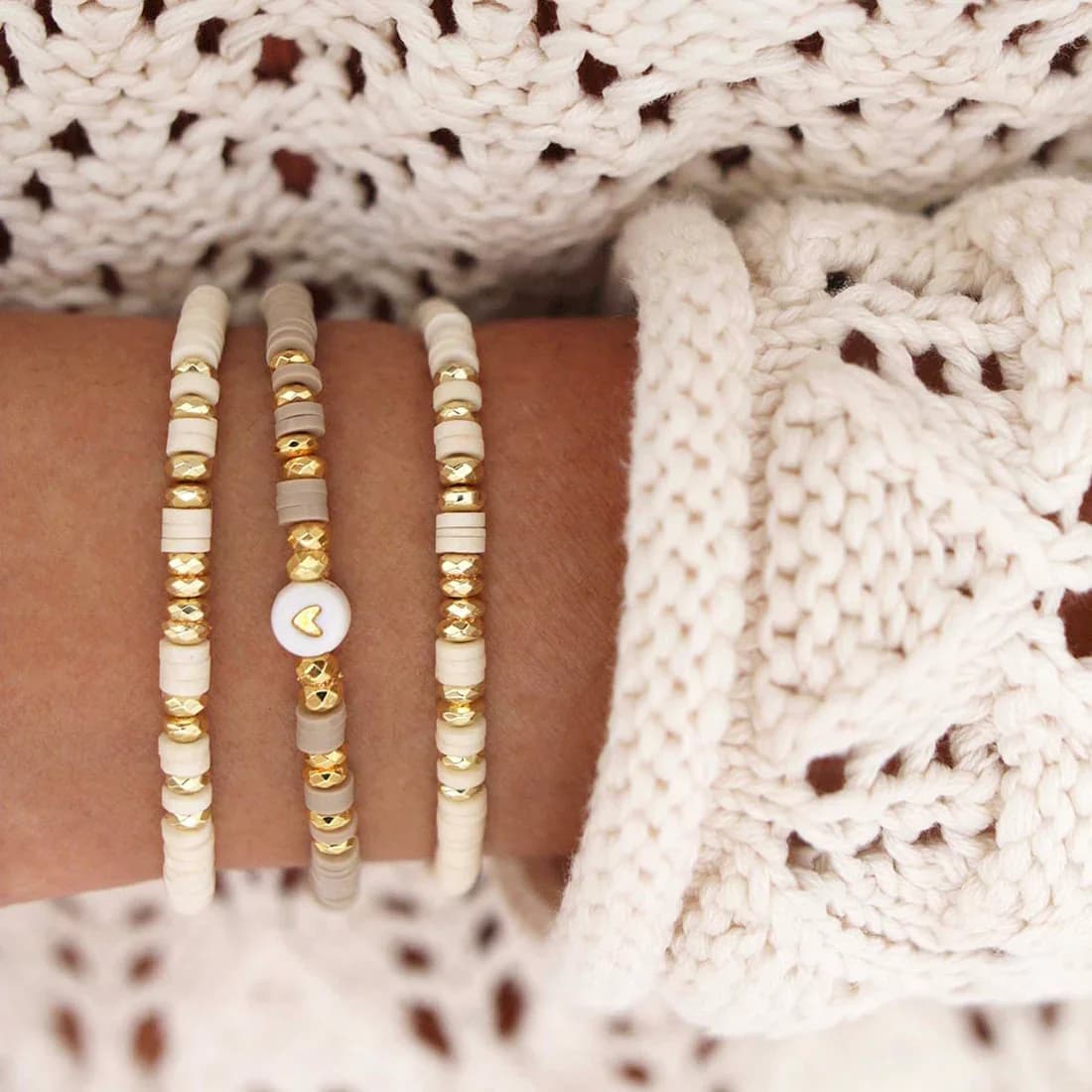HERLOOK Stack 4mm Braccialetti Heishi Cuore Pulseras Mujer Boho Polimero Vinile Perlina Autunno Inverno Gioielli per le donne Bracciale elasticizzato