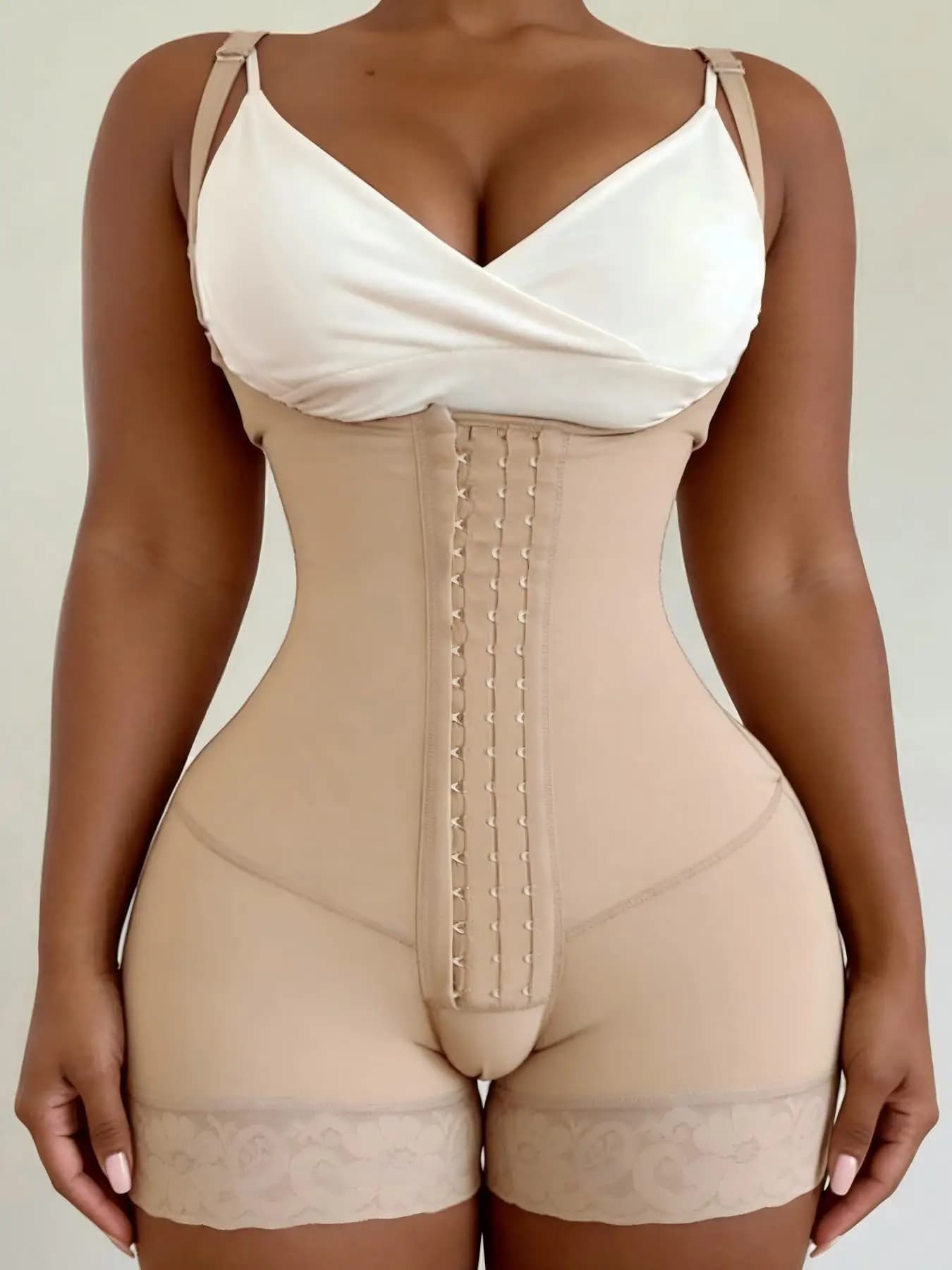 Shapewear Colombiano: Modellante per la Vita e Solleva-Glutei, Senza Spalline, Chiusura con Gancetti, Design a Vita Alta con Controllo Pancia Contenitivo