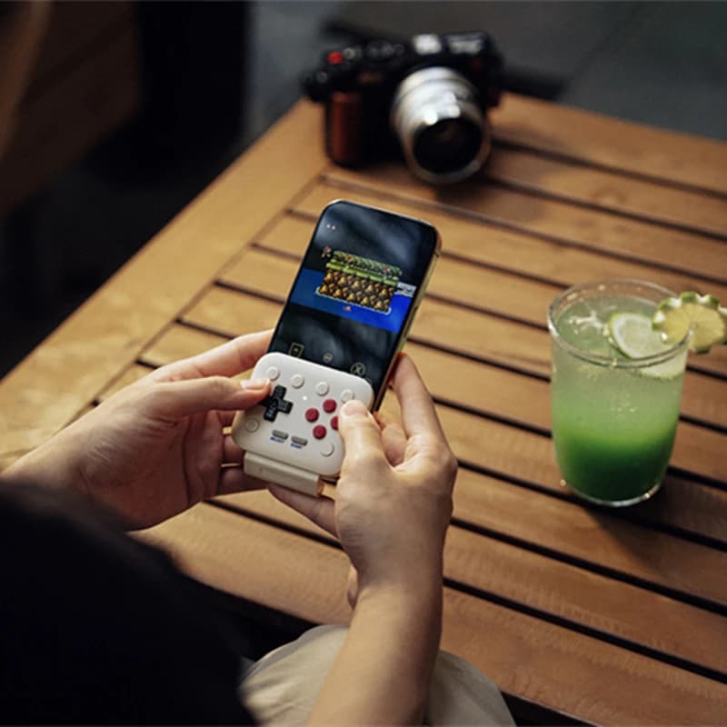 8BitDo Gaming Gamepad FlipPad USB-C Flip-Style Mobile Game Controller For iPhone Android Vertical Mobile
