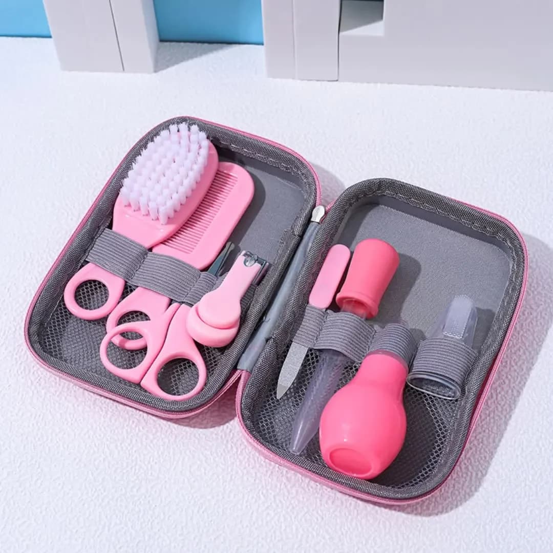 8/13pcs Borsa EVA per la cura del bambino Set da otto pezzi Aspiratore nasale per bambini Forbici per unghie Set di cartoni animati Prodotti per la pulizia quotidiana Borsa per la cura