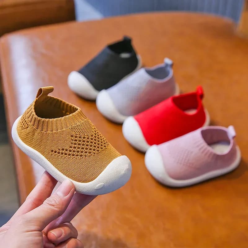 Scarpe casual per neonati Scarpe da ginnastica per ragazze per bambini Scarpe per bambini in tessuto elasticizzato Slip-on morbide antiscivolo per bambini Traspiranti