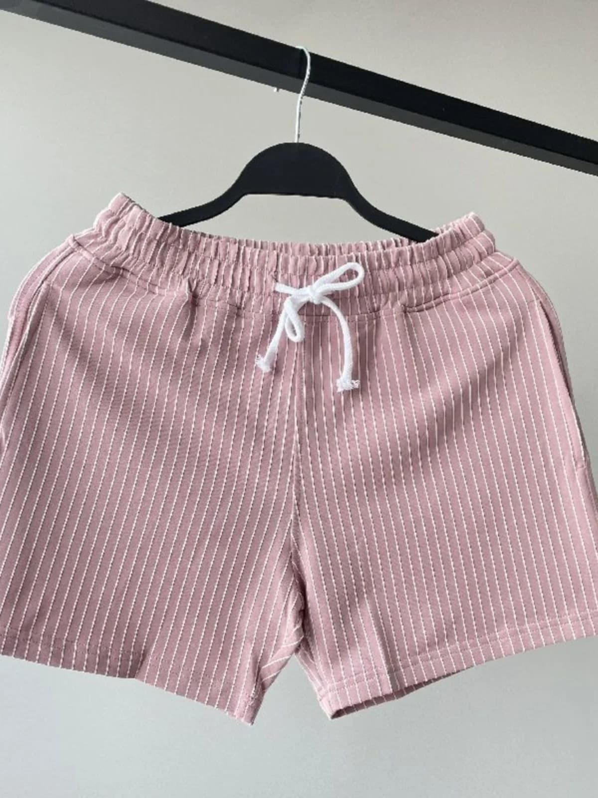 High-End Cotton Men's Sporty Casual Shorts with Pockets Breathable Straight Leg Three-quarter Length Summer Fashion Shorts
