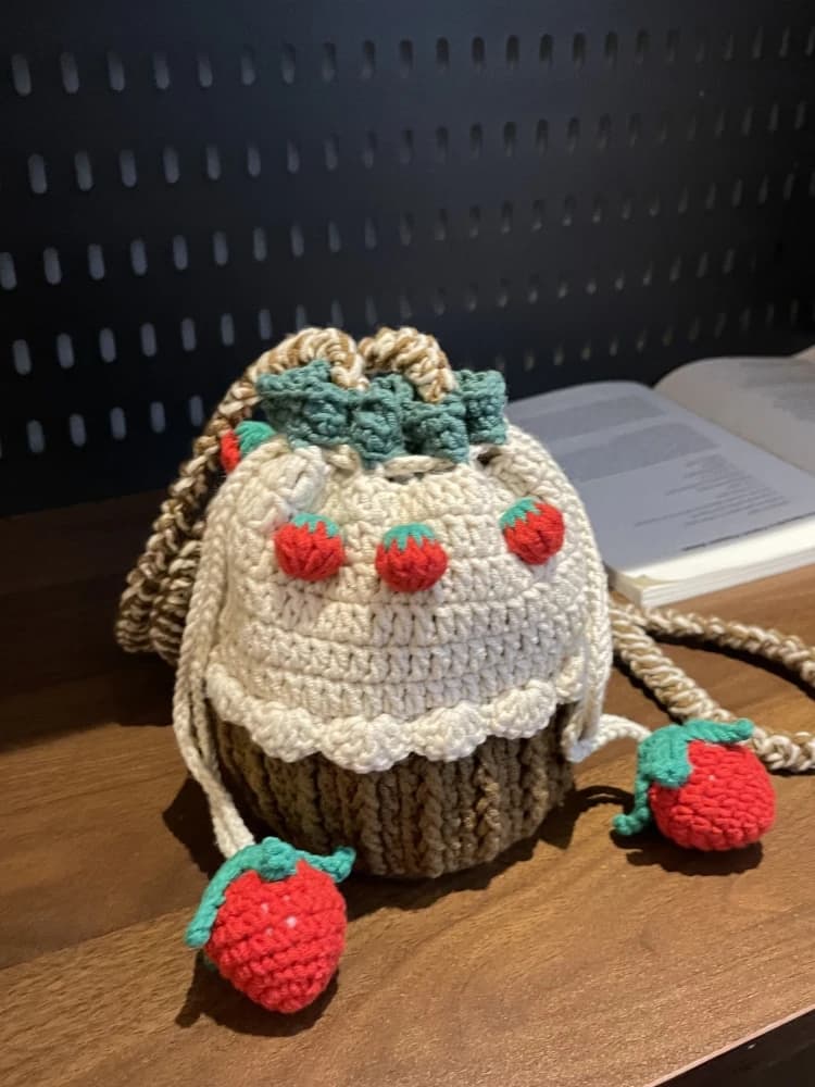 Borsa Buet lavorata a maglia Stberry Borsa a tracolla da donna Faionable oulder Borsa Buet per torta in filato dolce Borsa alla moda