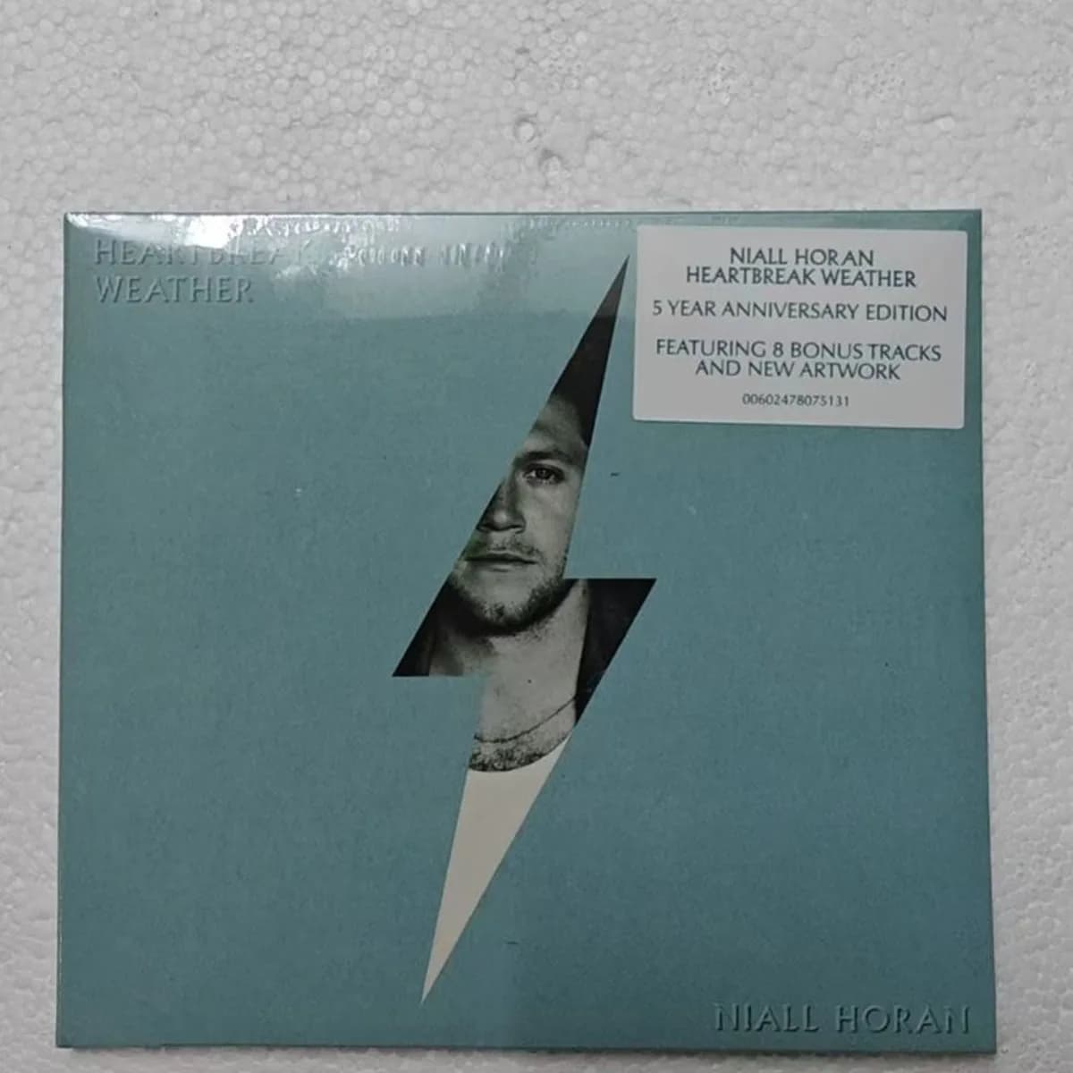 Niall Horan Heartbreak Weather Edizione 5° Anniversario - Iconico Album CD di Musica Pop Rock con Tracce Bonus