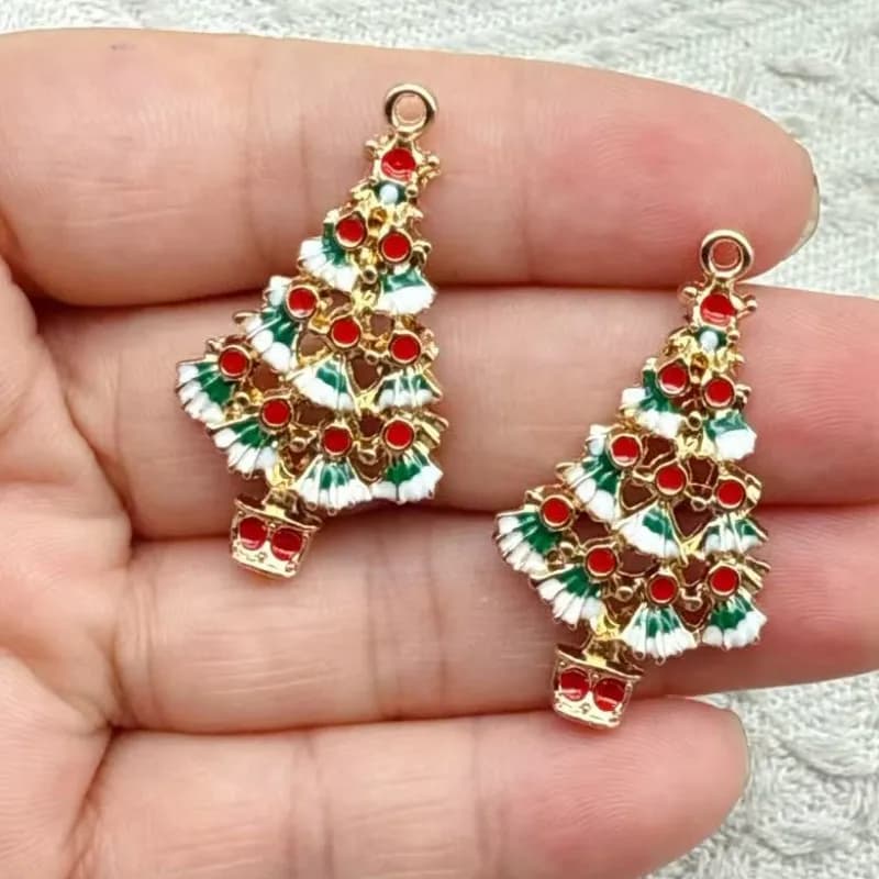 Ciondolo a forma di albero di Natale verde da 10 pezzi, utilizzato per bracciali fai da te, collane, orecchini, catene per telefoni, accessori decorativi