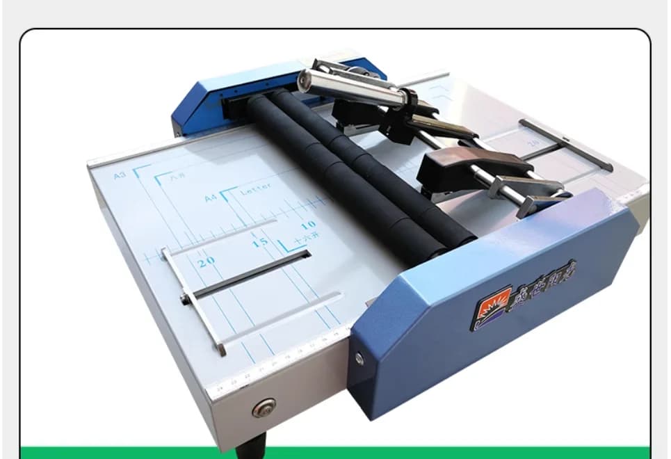 Punzonatrice semiautomatica per rilegatura a punto metallico, formatore di libretti A3, piegatrice per fogli + 10 scatole di graffette + 2 teste di puntellatura