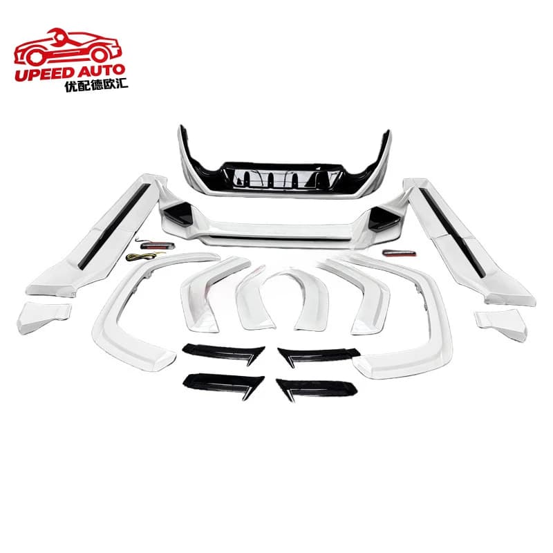 Kit carrozzeria esterno modificato TRD per Toyota RAV4 dal 2019 in poi, include paraurti anteriore, minigonne laterali, diffusore posteriore e passaruota.