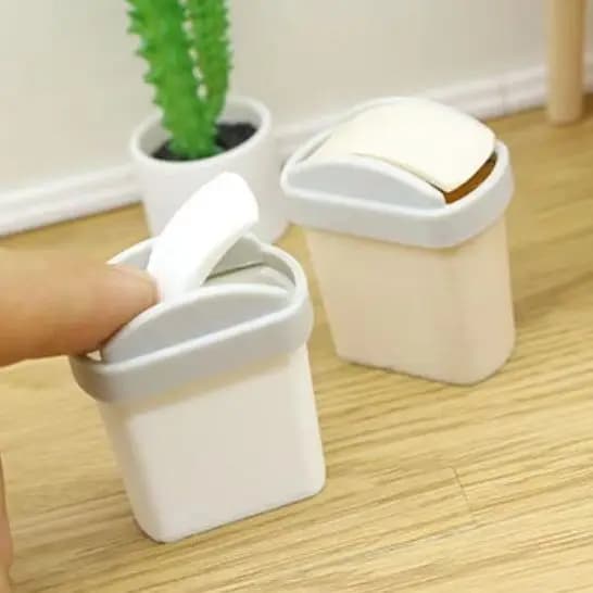 Mini coperchio ribaltabile pattumiera pattumiera giocattolo in miniatura modello scena casa delle bambole accessori simulazione mini cestino dei rifiuti