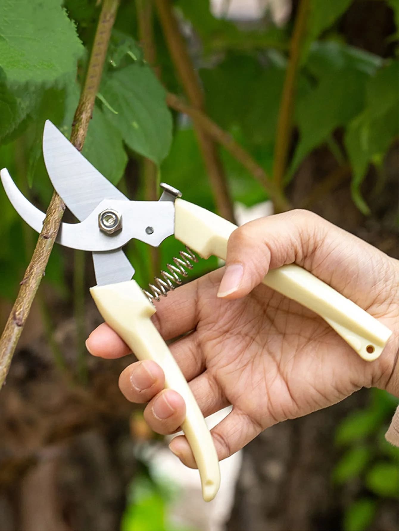 1 piece strong pruning scissors, portable gardening scissors, suitable for gardening tools