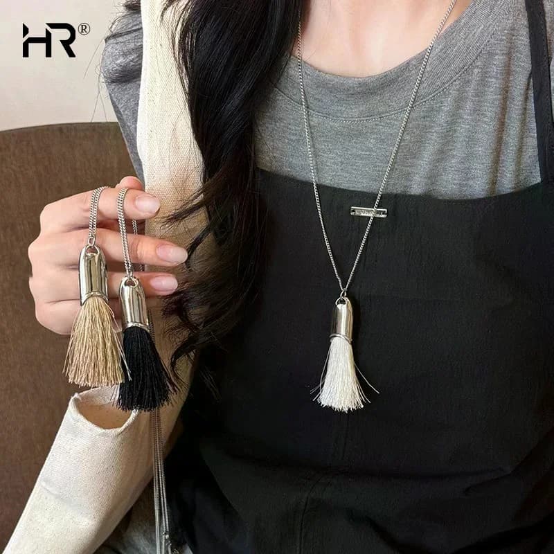 Unique Design 3 Colors Brush Tassel Pendant Necklaces For Women Casual Fashion Long Chain Neck Jewelry Gift