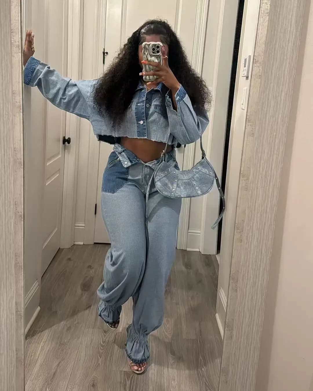 Set Two Pieces in Denim Casual Japanese and Korean Personality, New Short Denim Jacket with Long Sleeves Extension + High Life Jeans for Women