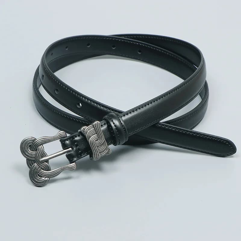 Retro engraved silver buckle leather belt for trendy and fashionable women's jeans and dress, with decorative fine waistband