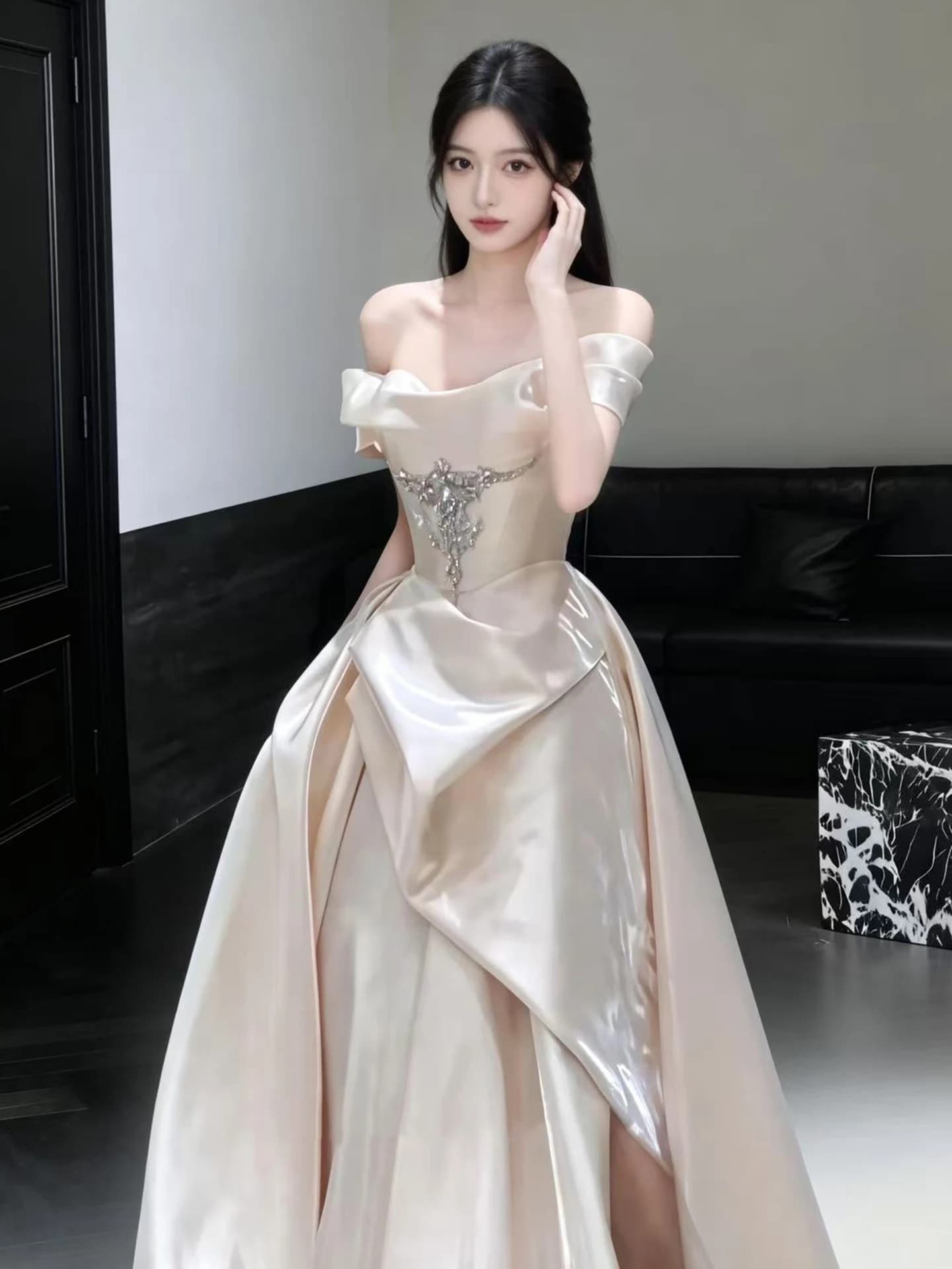 Elegant Satin One-Shoulder Wedding Dress for Women Fashionable Princess Style Long Skirt Suitable for Various Occasions