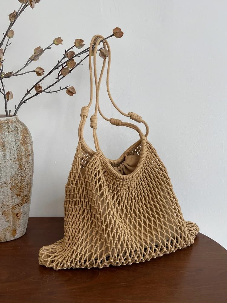 Handwoven Net Bag Tote Beach Vacation Style Single Shoulder Bag Large Capacity Hollow out Design Fishing Net Purse for Women