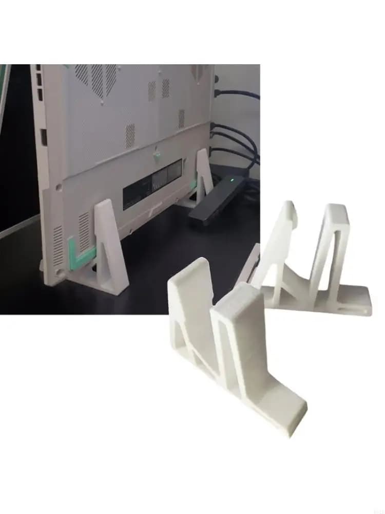Il supporto montaggio verticale per in plastica per laptop 462E consente risparmiare spazio sulla scrivania per