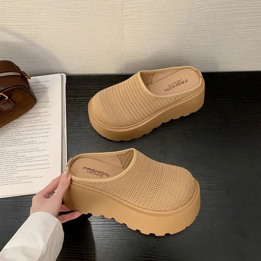 Round Toe Holiday Sandal Slipper Non-Slip Waterproof Mesh Seaside Sandals Simple Flat Shoes Thick Bottom Slipper Outdoor