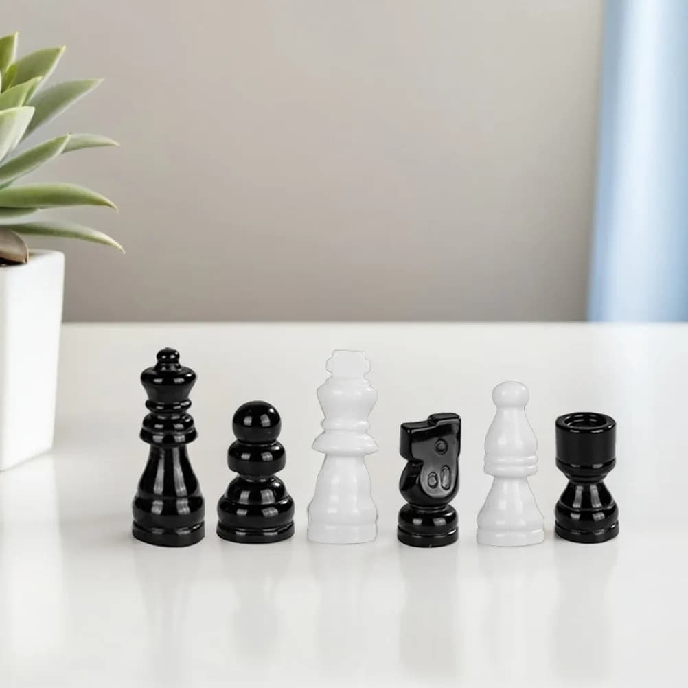12Pcs Resin Chess Decorative Set Whimsical Design Desktop Car Interior Shelf Ornament Portable Travel Friendly Chess Desk Decor