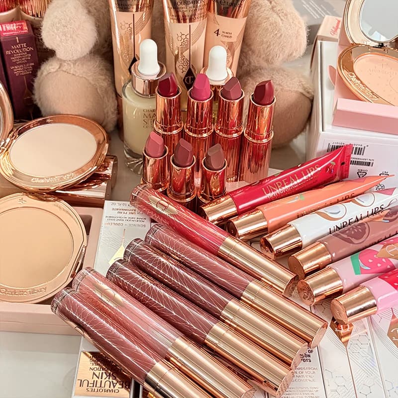 CT Lip Gloss Collagen Hydrating Lipstick Set Two-tone Heart Blush Highlighter Nine-color Eyeshadow Palette Fine Powder Texture