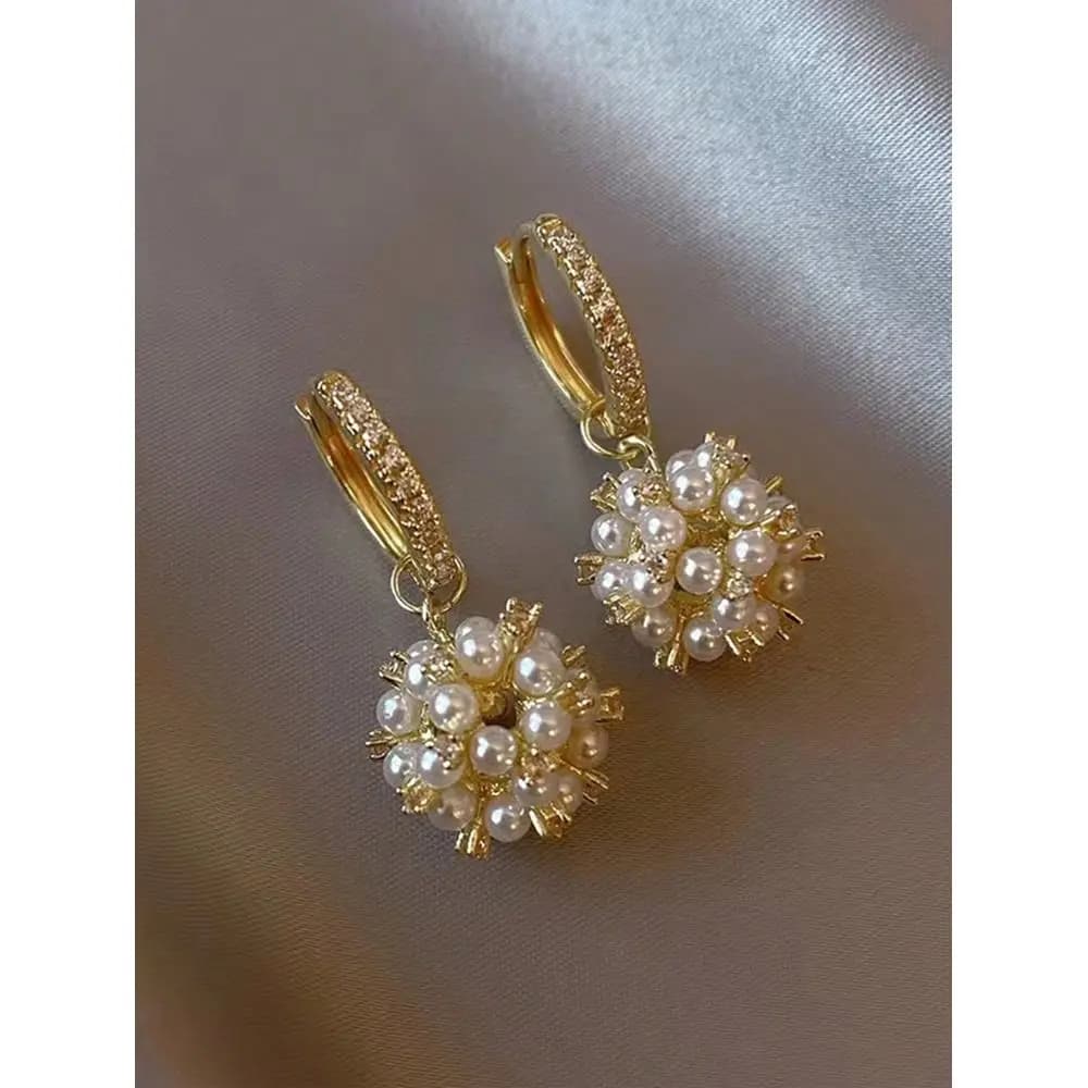 Orecchini pendenti con zirconi e perle finte lucide per ragazze adolescenti, squisito ed elegante regalo commemorativo per feste. Accessori per San Valentino