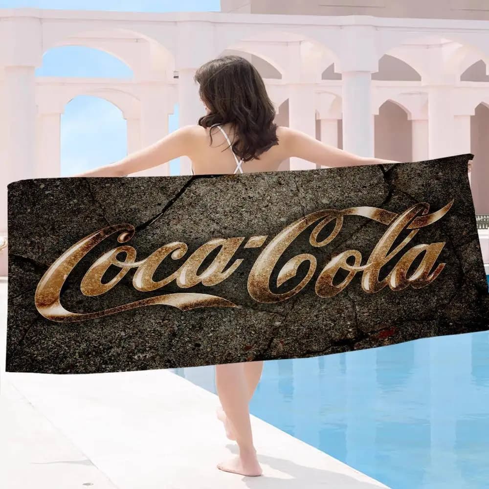 Soda Drink C-Coca-Cola Logo Anime Beach Swimming Towel Asciugamano morbido e assorbente Regali per bambini Per bambini Viaggi Campeggio Palestra