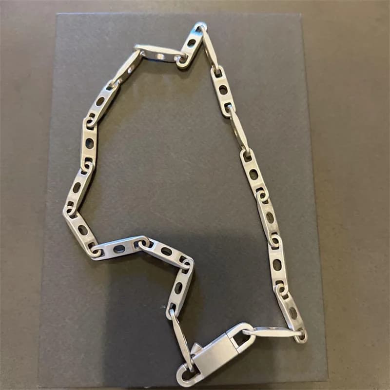 Classic Lock Chain Spliced Minimalist Dark Choker Necklace Unisex Fashion Neck Jewelry