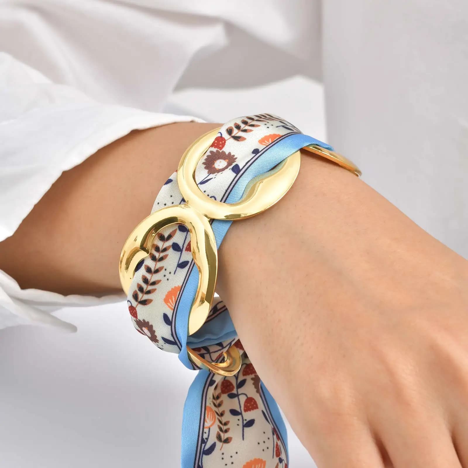 Bracciale a polsino con sciarpa di seta stampata in seta simulata di lusso per donna, braccialetti aperti cavi in acciaio inossidabile, regalo di gioielli vintage